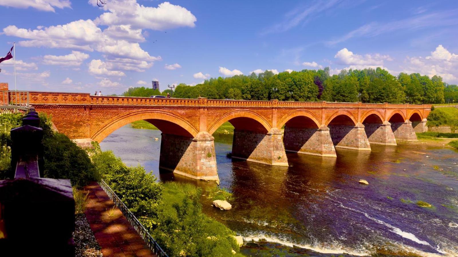 Mucenieku Apartamenti Kuldīga Esterno foto